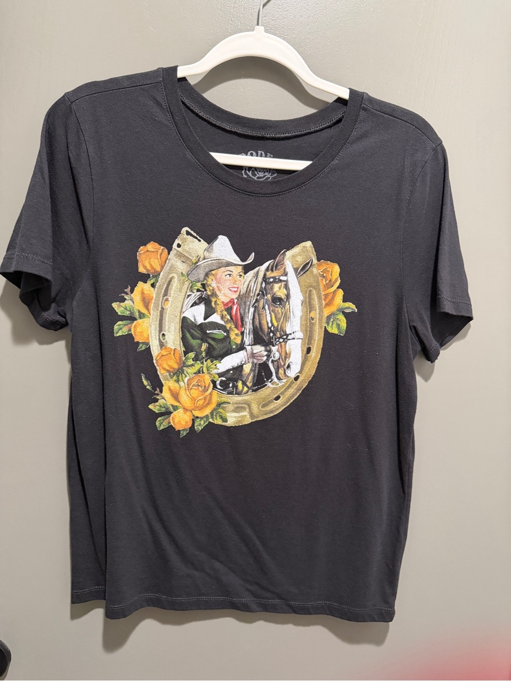 Cowgirl, Horseshoe & Roses Short Sleeve Tee - Black